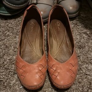 Clarks Tan Leather Flats with Rounded Toe and Slip-On Design